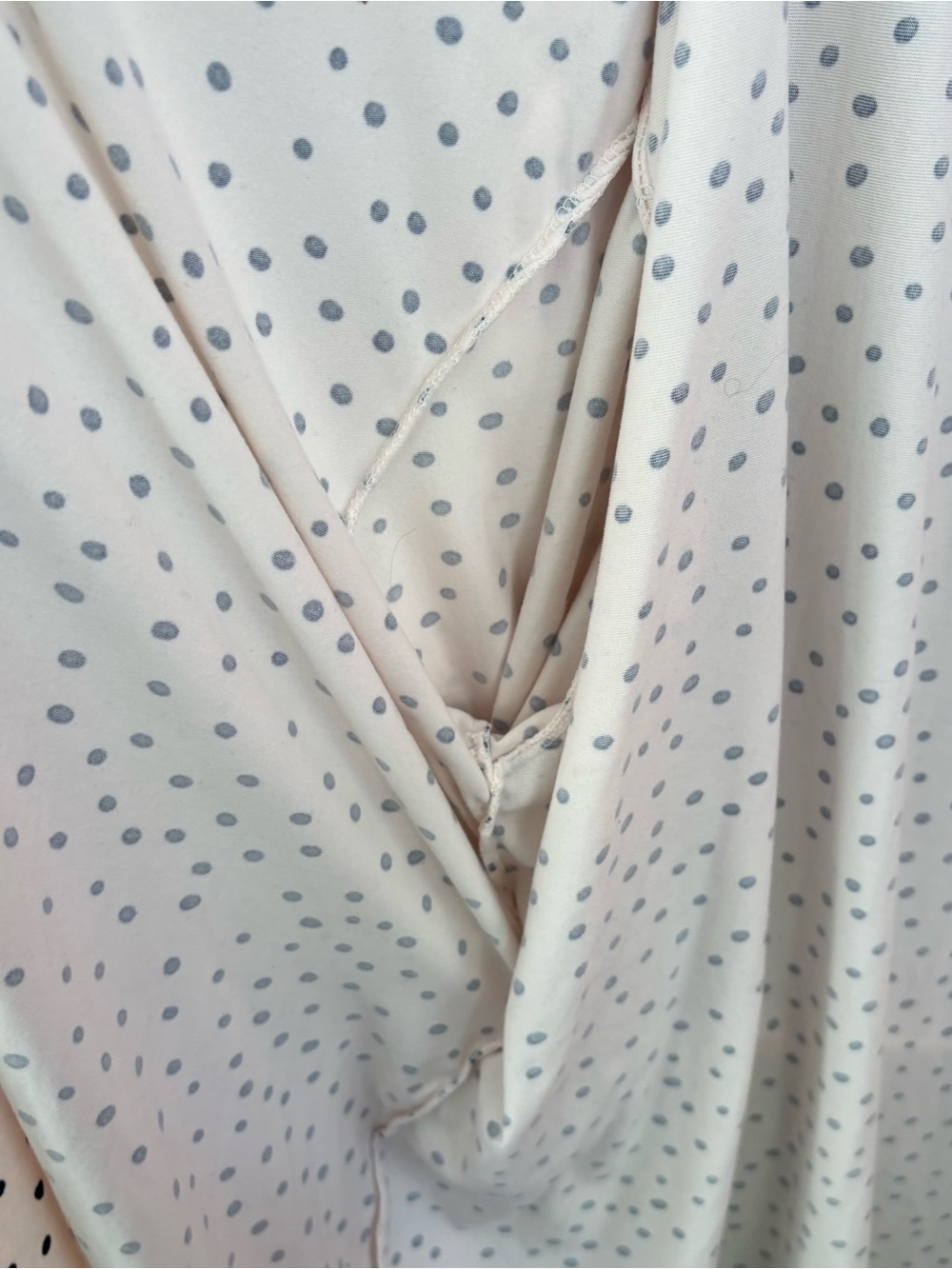 Catherine Malandrino Cream Polka Dot Wrap Robe with Black Dots - Picture 12 of 13